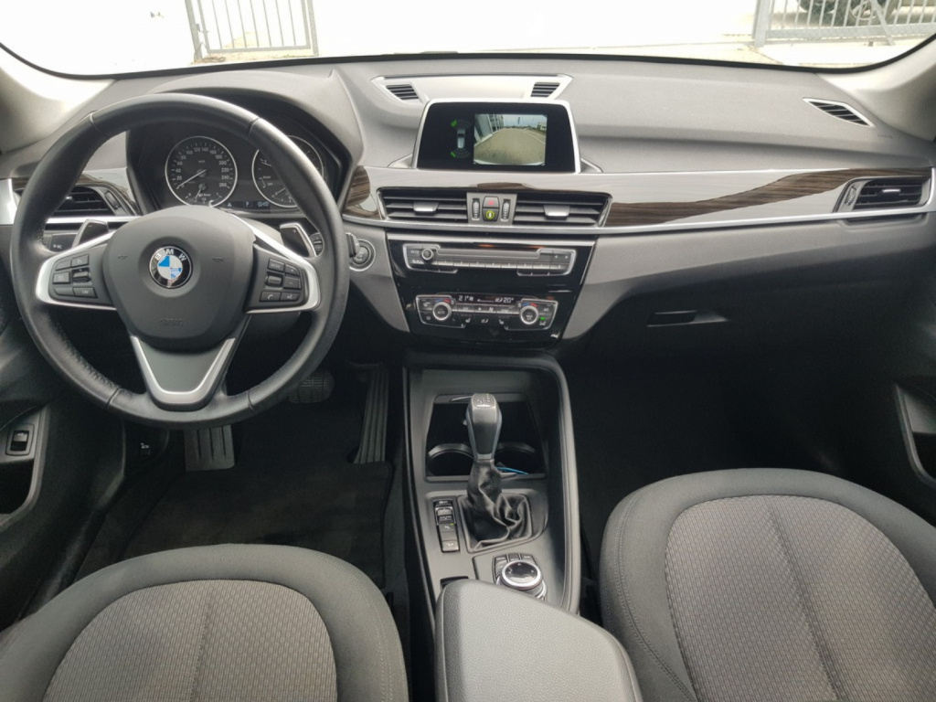 BMW X1 xDrive 18d full